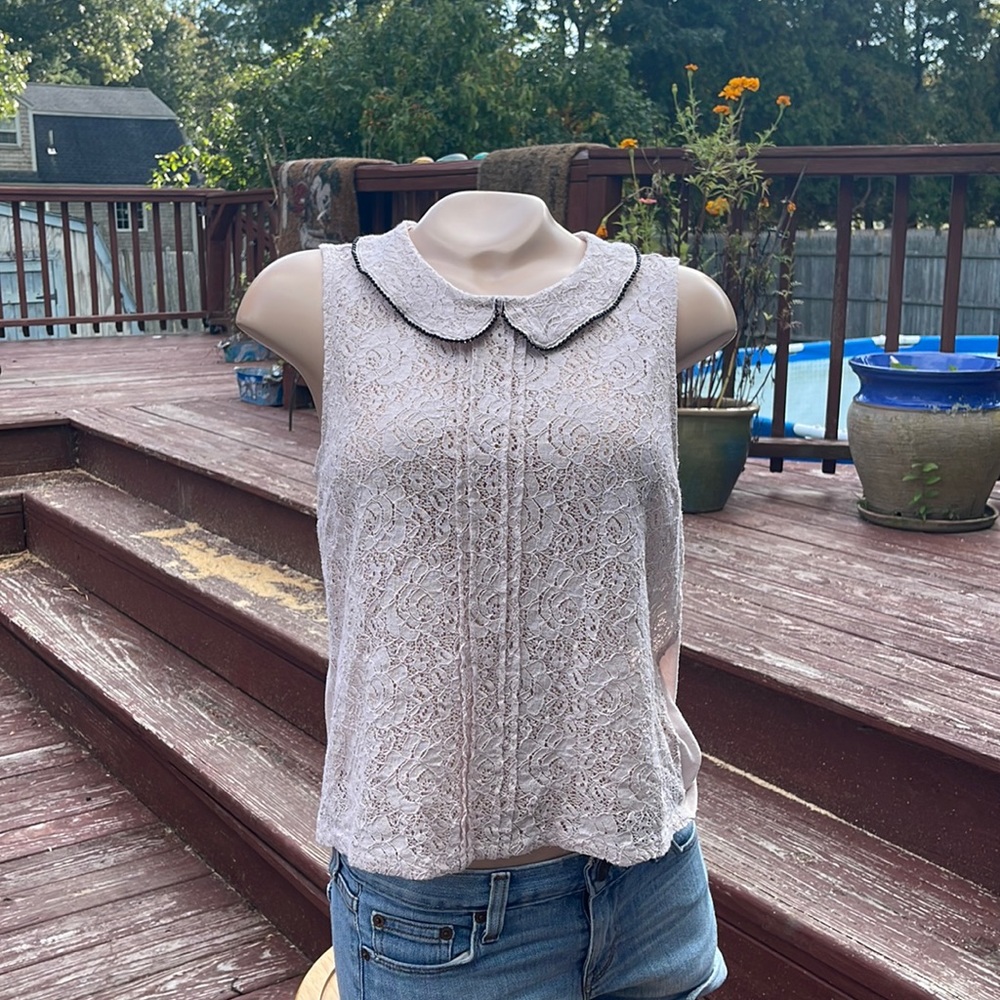 Princess Vera Wang Peter Pan Collar- Lace Front Size Med